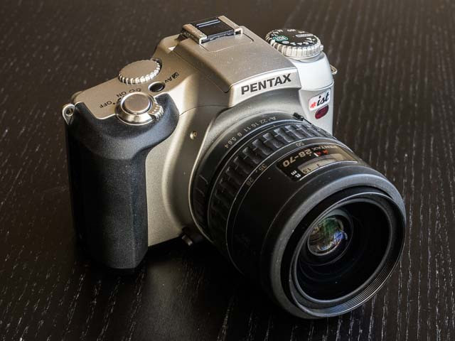 Pentax *ist